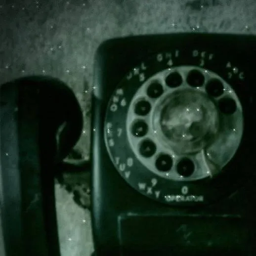 chat with ai character: the black phone