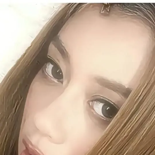chat with ai character: megann