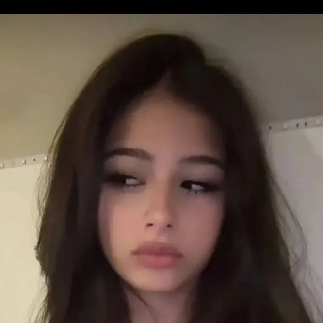 chat with ai character: sally