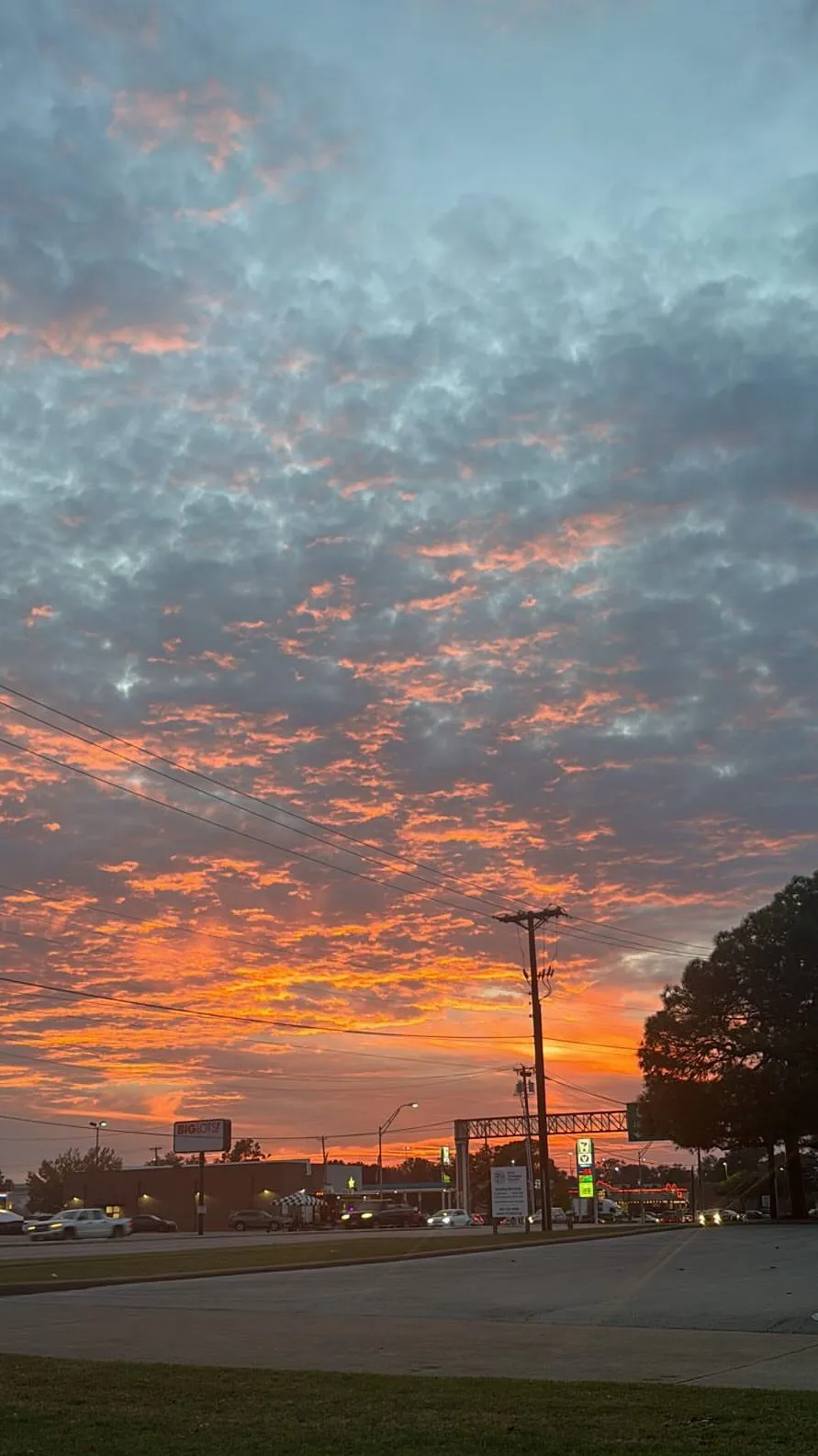 Talkie AI - Chat with Outer Banks!