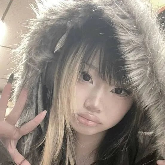chat with ai character: Kayla