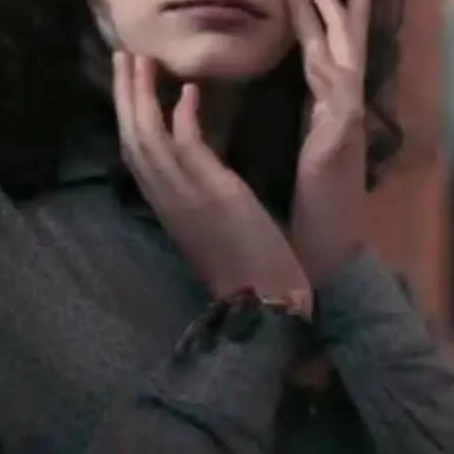 chat with ai character: lilly