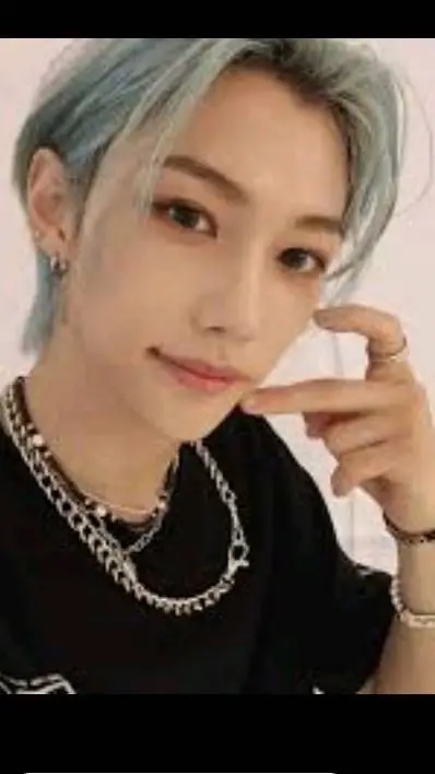 ai character: Felix🌺🌺🌺🌺🌺🌺🌺🌺🌺🌺 background