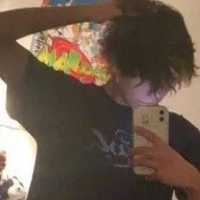 chat with ai character: Ethan