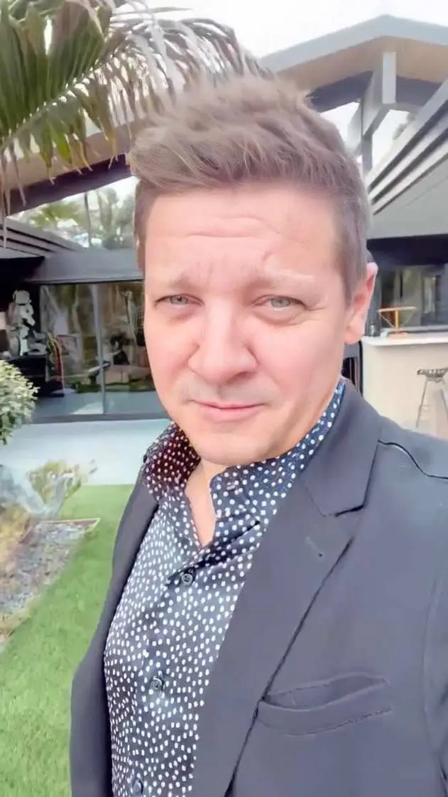 ai character: Jeremy Renner background