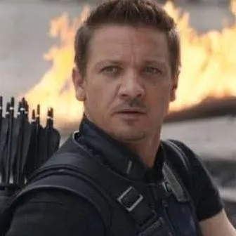 chat with ai character: Hawkeye Ojo de hal