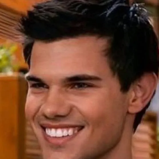 chat with ai character: Jacob Black 