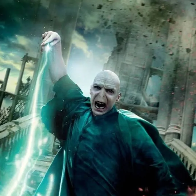chat with ai character: lord Voldemort