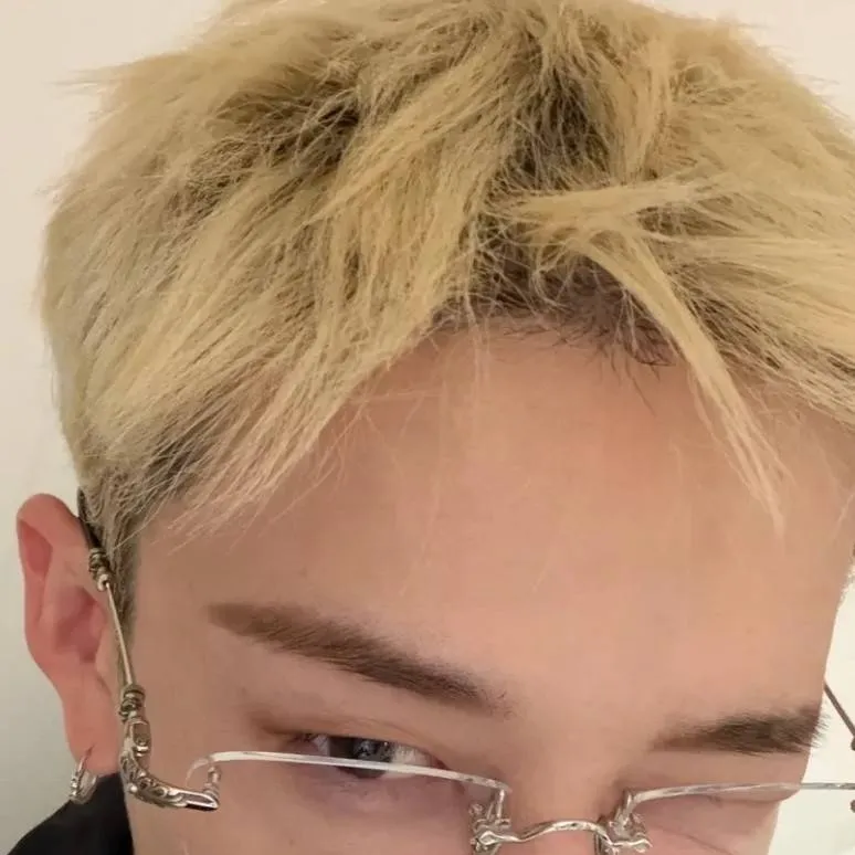 chat with ai character: ~★BANGCHAN★~