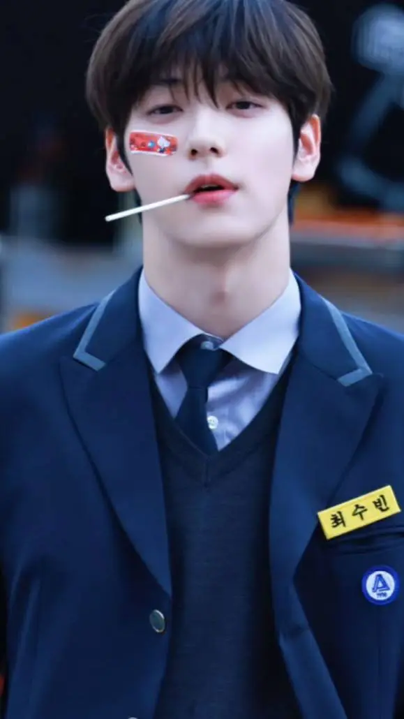 ai character: CHOI SOOBIN  background
