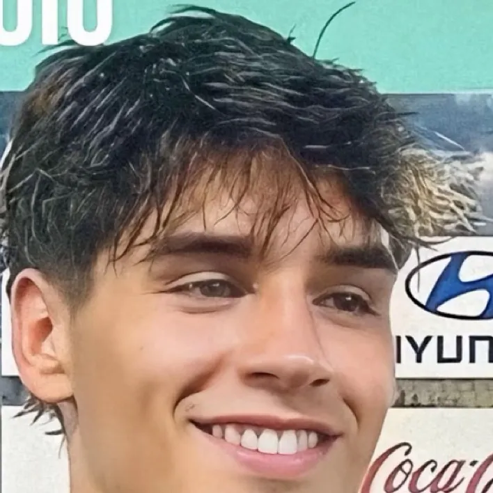 chat with ai character: Mack