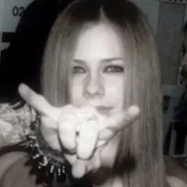 chat with ai character: Richie Tozier