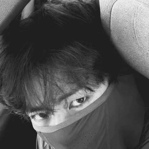 chat with ai character: taehyung 