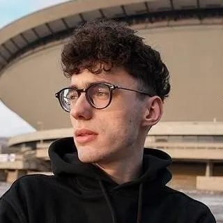 chat with ai character: Deyv x Szczypson