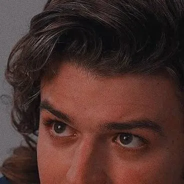 chat with ai character: Steve Harrington