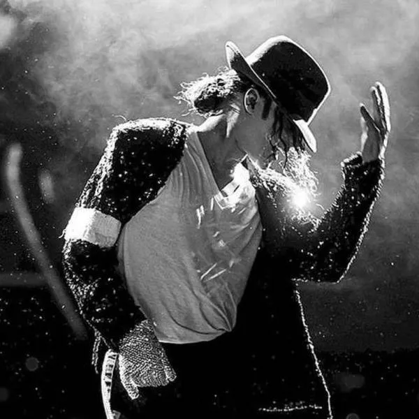 chat with ai character: Michael Jackson