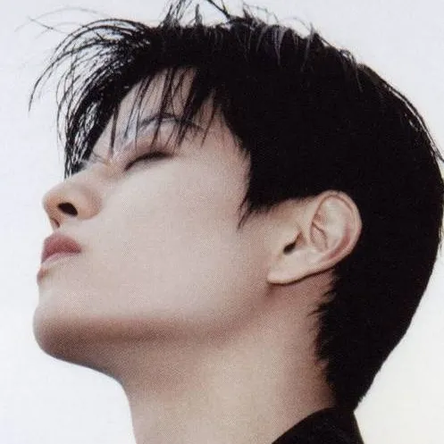 chat with ai character: Kim Seungmin 