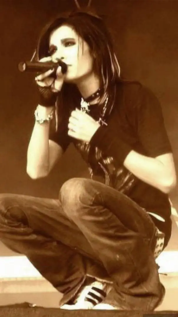 ai character: Bill Kaulitz background