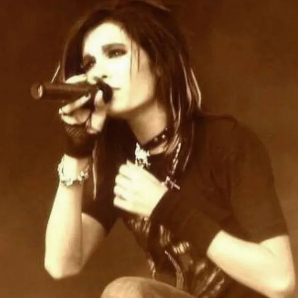 chat with ai character: Bill Kaulitz