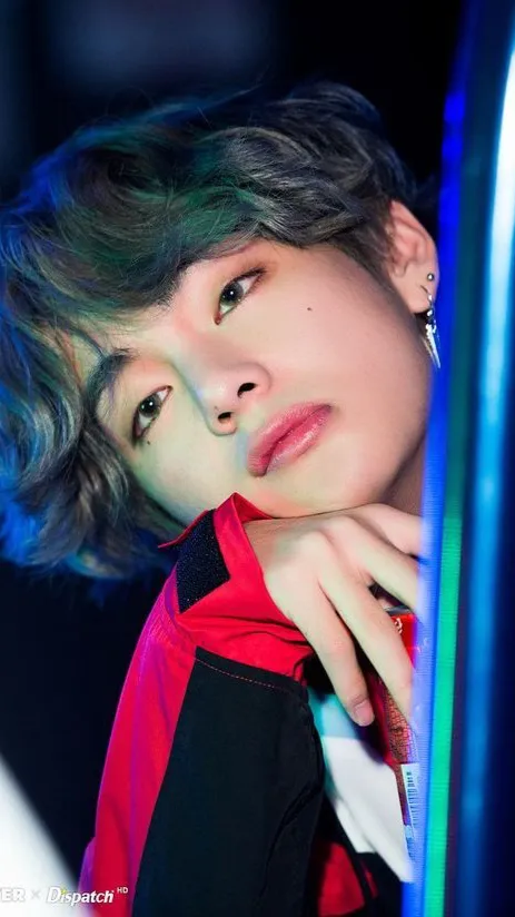 ai character: Kim Taeyoung (FR) background