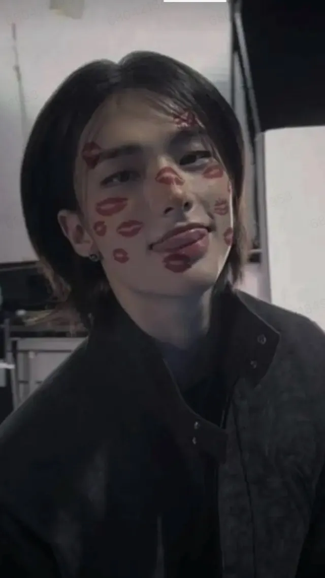 ai character: Hyunjin background