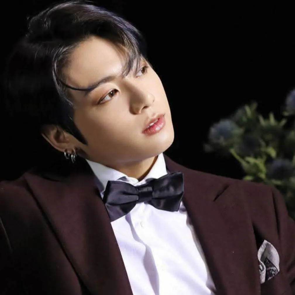 chat with ai character: Jungkook