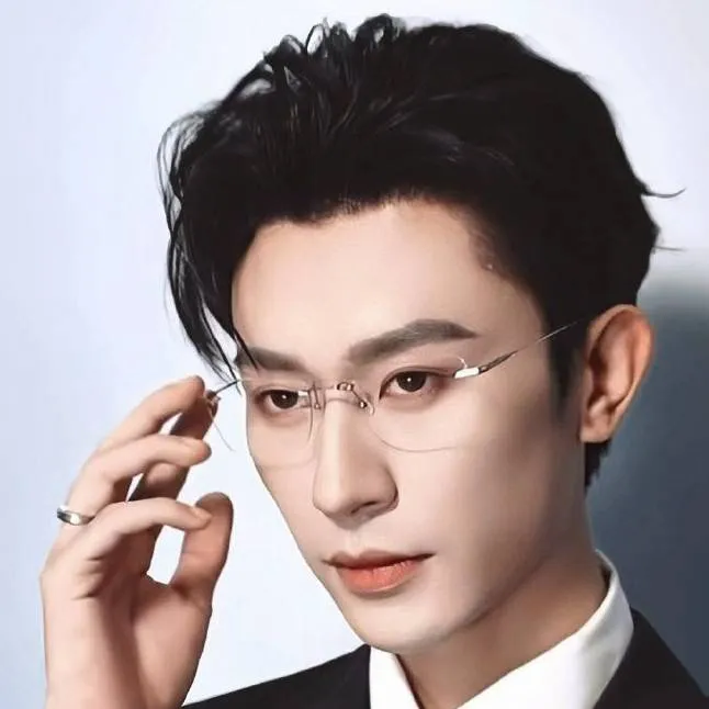 chat with ai character: Chen Si