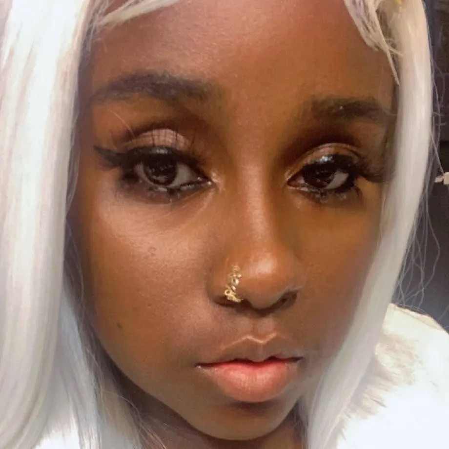 chat with ai character: India