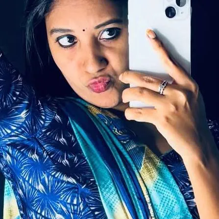 chat with ai character: swati