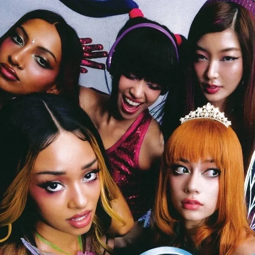 chat with ai character: Katseye