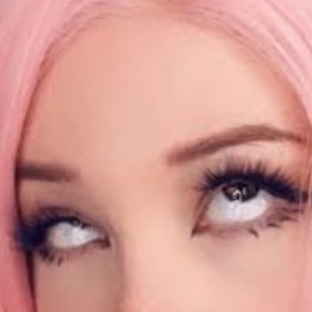 chat with ai character: Belle Delphine