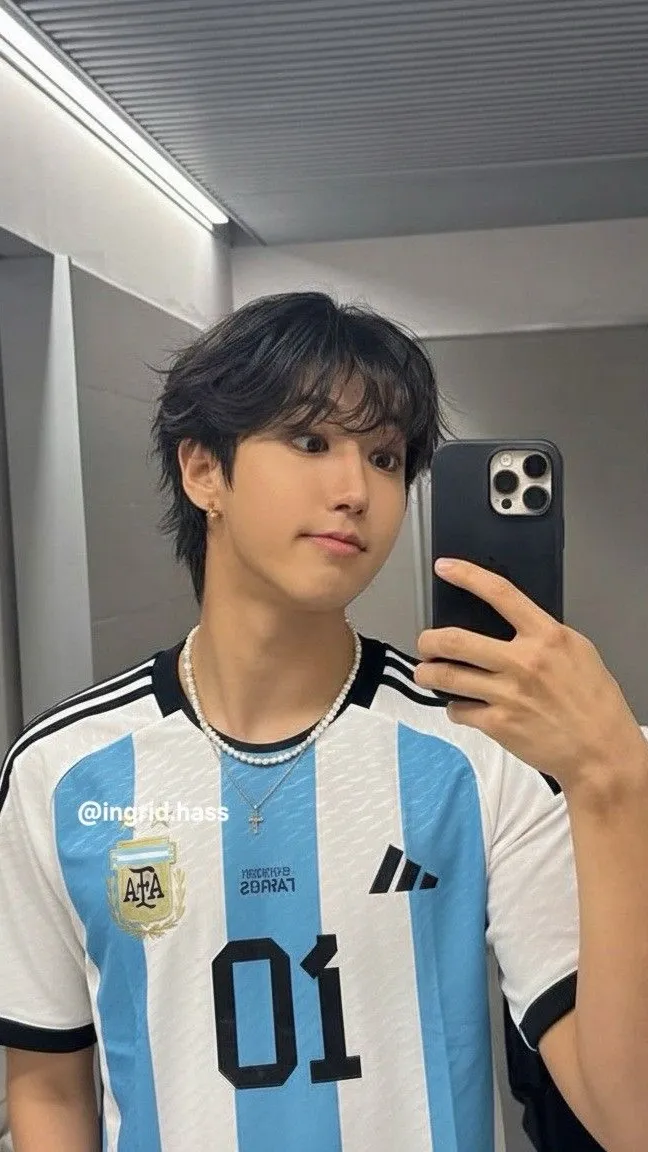 ai character: Han background