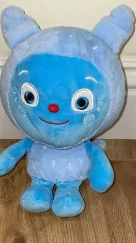 ai character: messy but plush  background