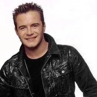 chat with ai character: SHANE FILAN SARAH