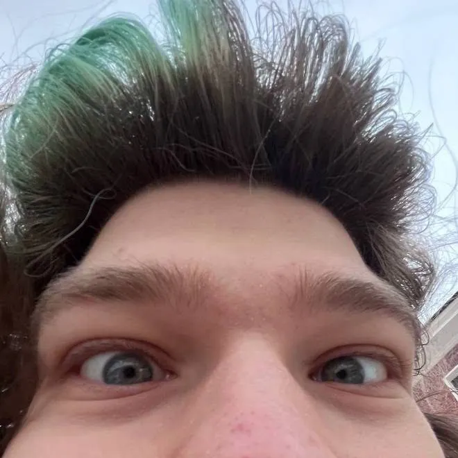 chat with ai character: фиксай