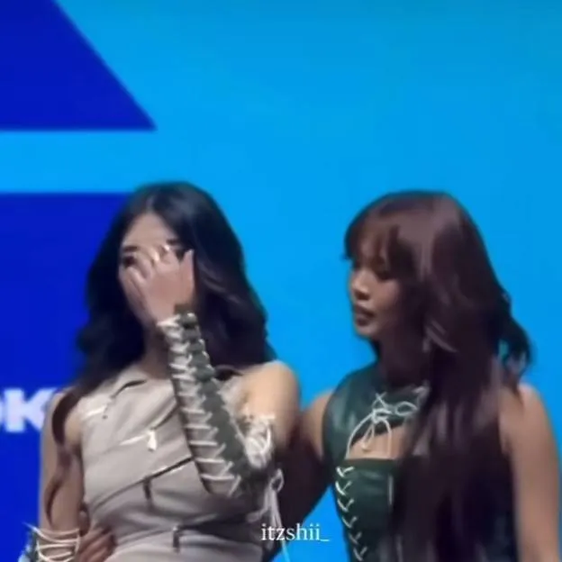 chat with ai character: MIKHALOIIII 🐼🦊 