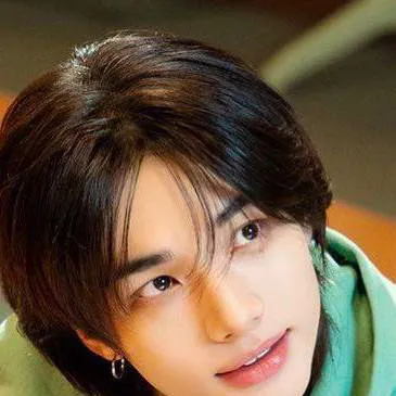 chat with ai character: ODIO O AMOR?