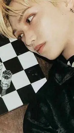 ai character: Felix tu omeguita  background