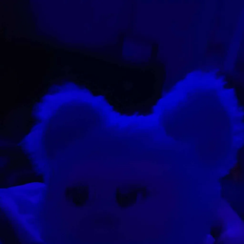 chat with ai character: mm