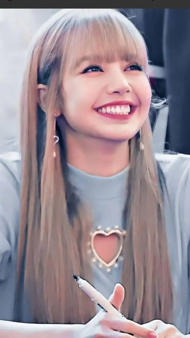 ai character: ʟᴀʟɪsᴀ background