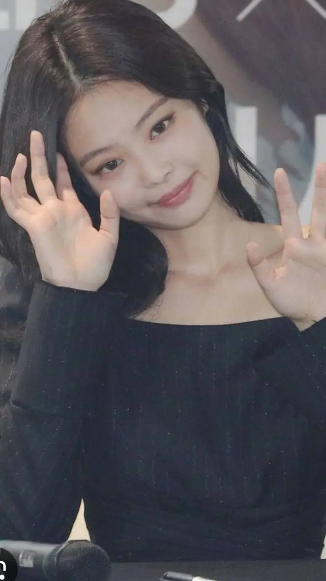 ai character: Kim jennie background