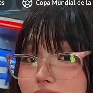 chat with ai character: Maríana