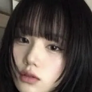 chat with ai character: Ahh pick me