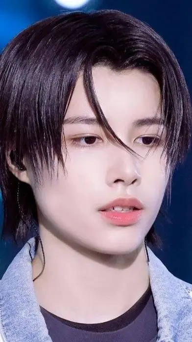 ai character: luis background