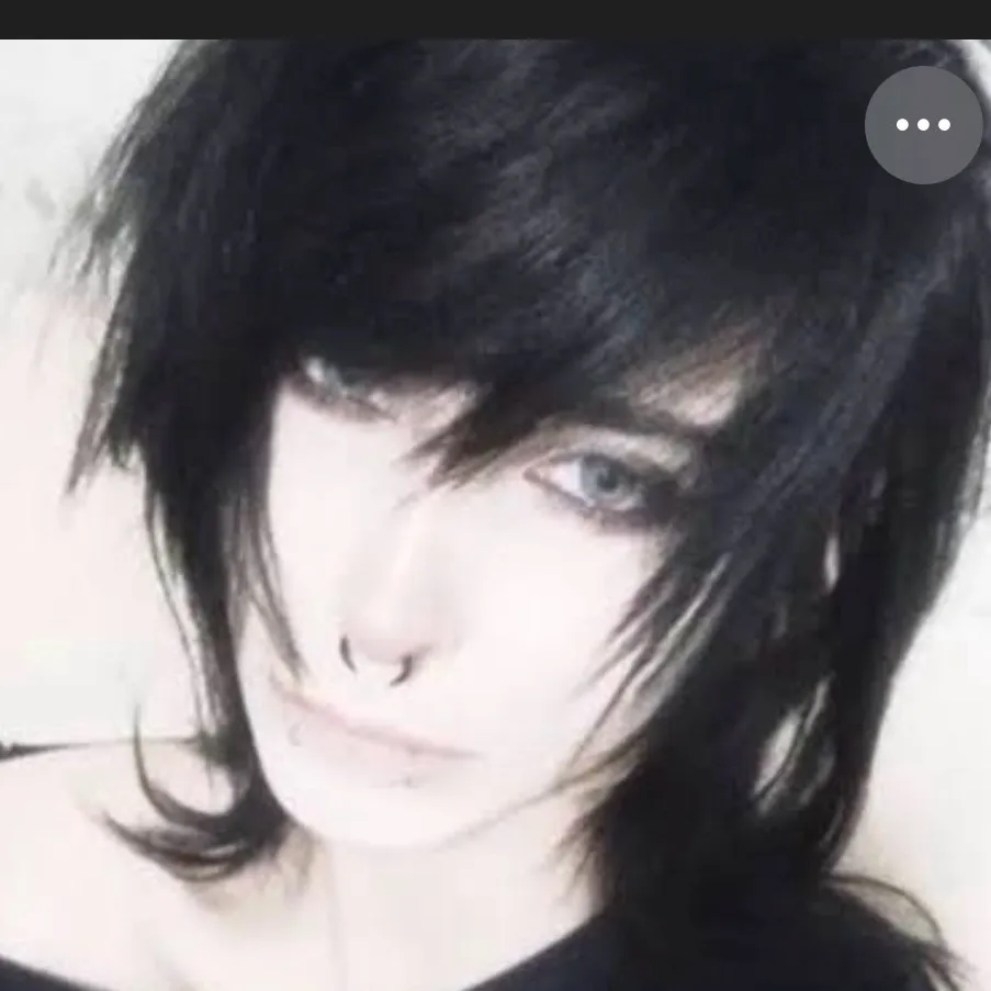 chat with ai character: Sadie