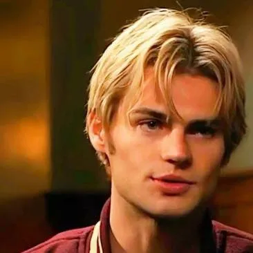 chat with ai character: cole walter