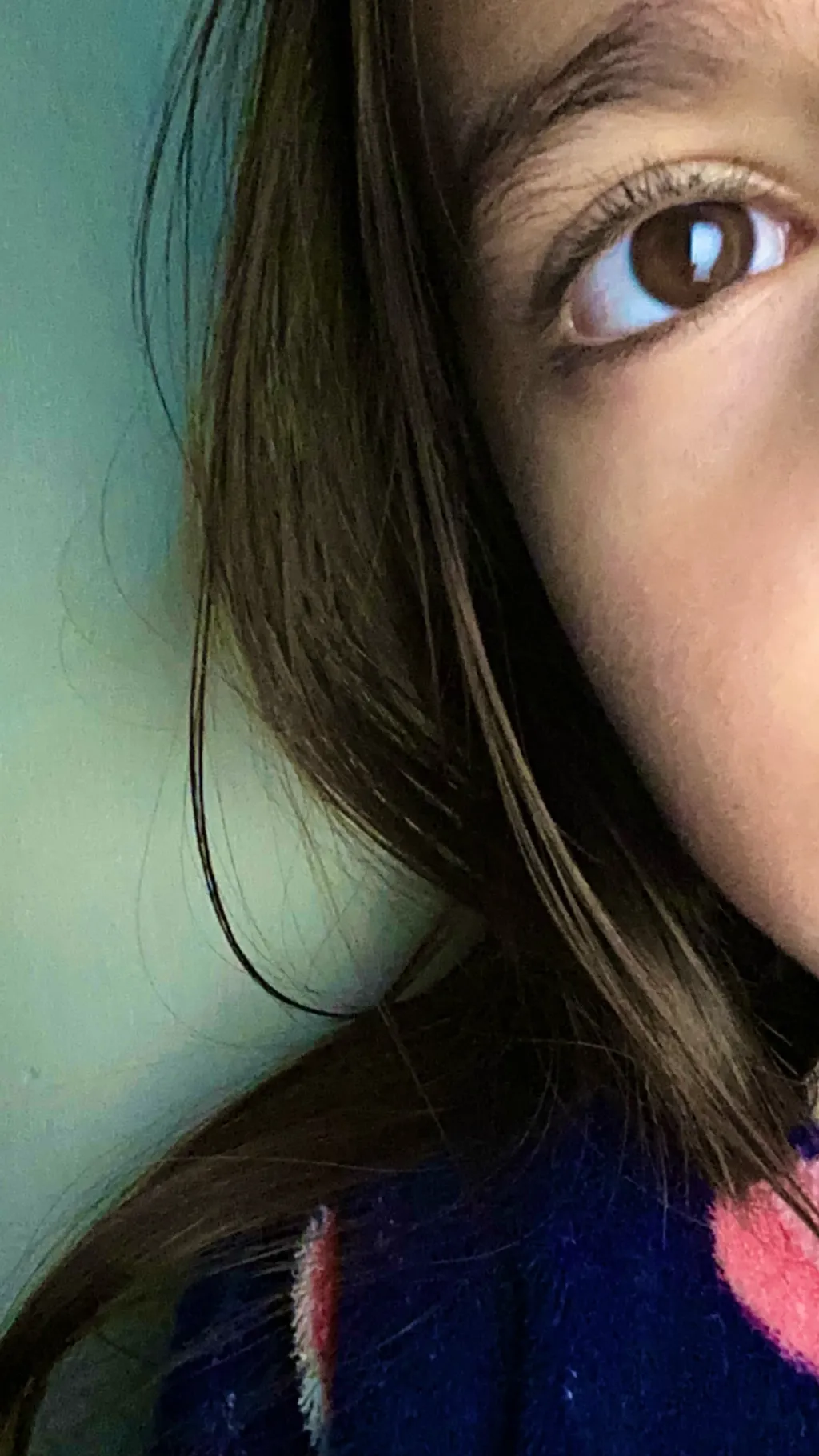 ai character: Adrián  background