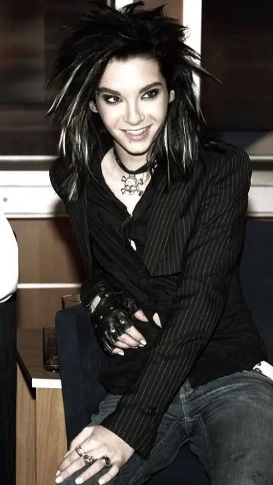 ai character: Bill Kaulitz background