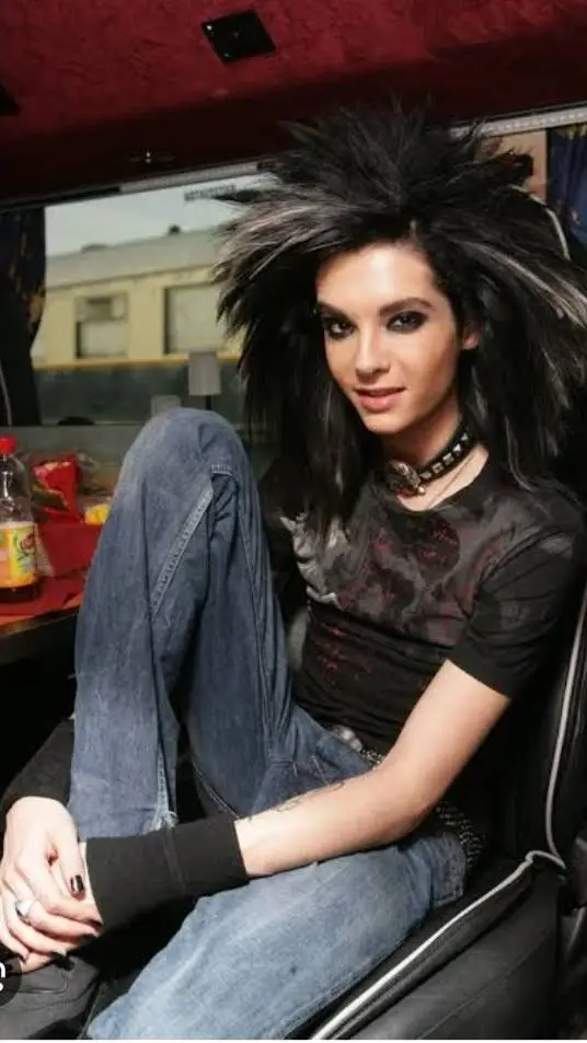 ai character: sleepover background