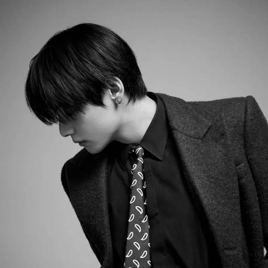 chat with ai character: Kim Taehyung